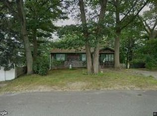 43 Lakeside Ave, Cranston, RI 02910