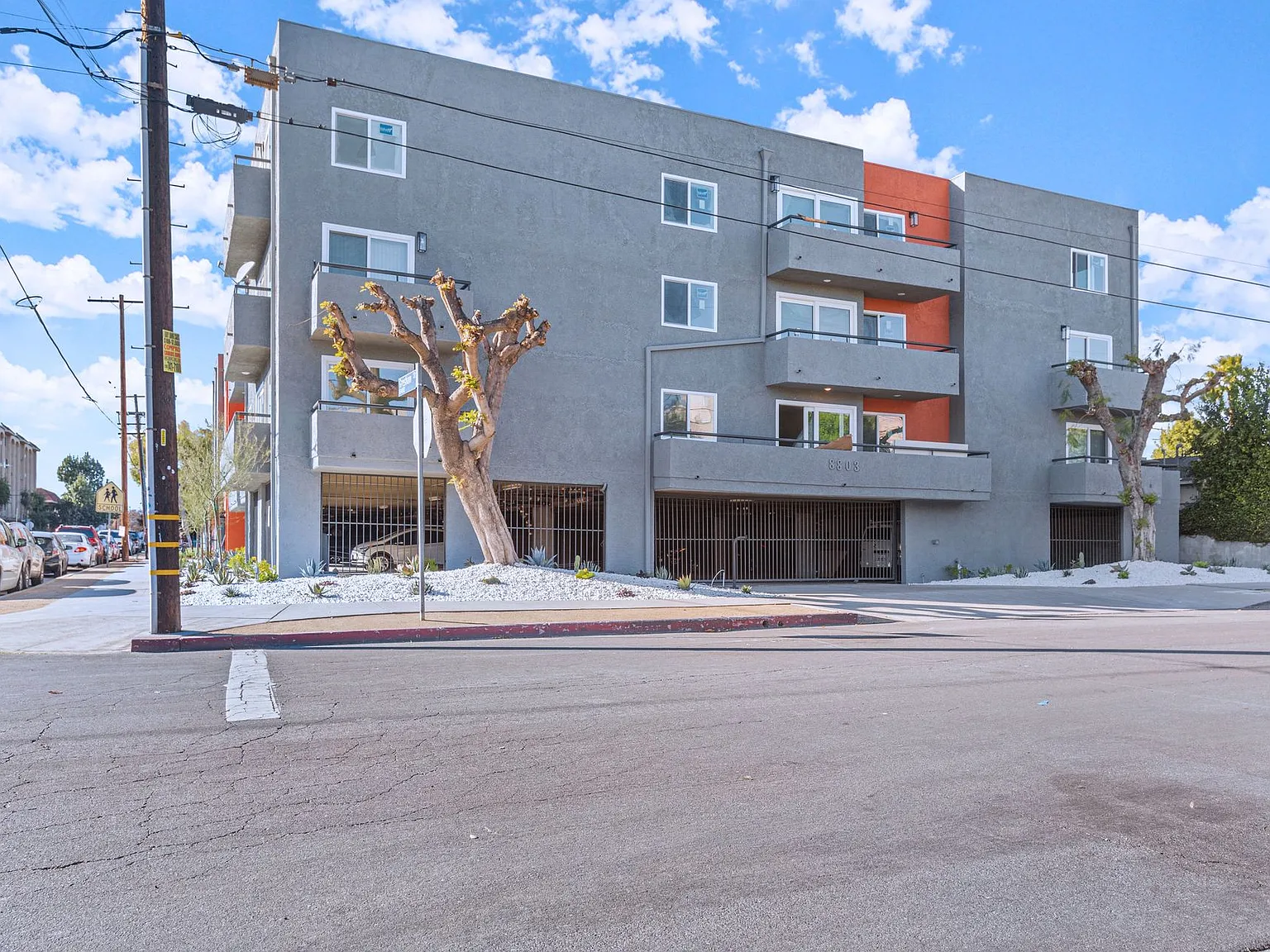 Darby Apartments — Photo 2