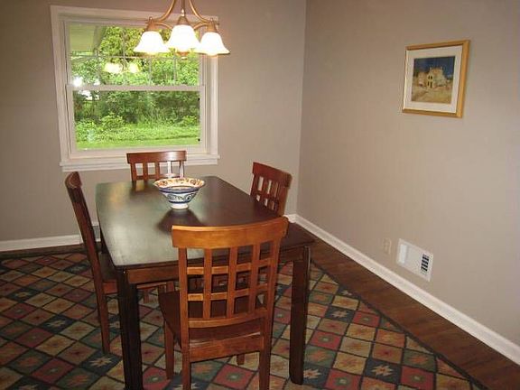3rd image of 1701 Southwood Ave