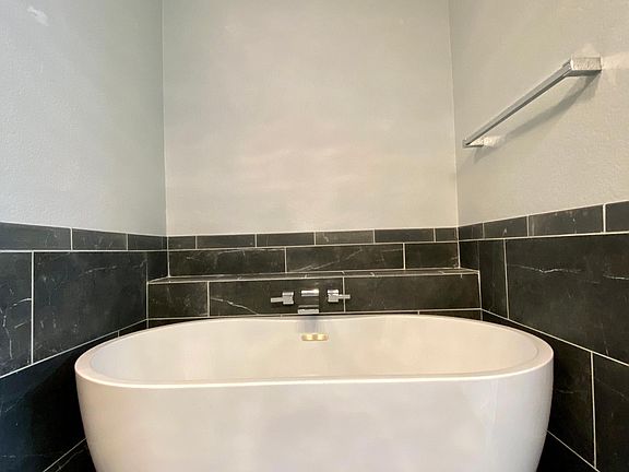 Modern Freestanding tub