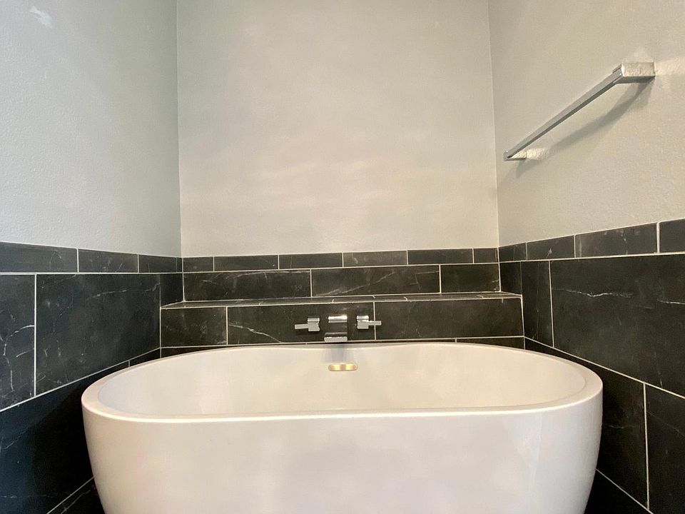 Modern Freestanding tub