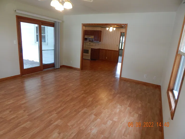 922 Penguin St — Photo 5