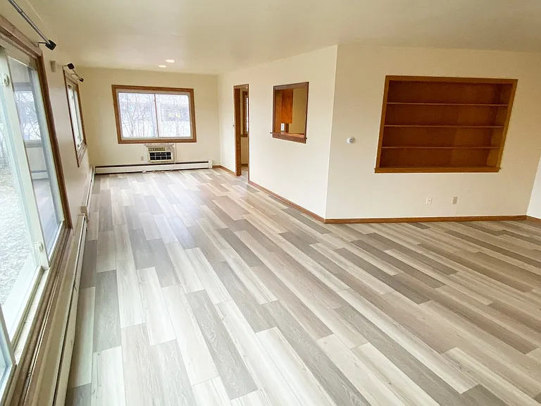 914 Grand Ave — Photo 5