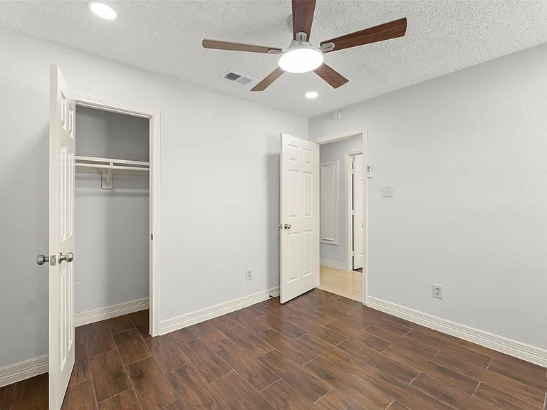 12402 Jaguar Dr — Photo 16