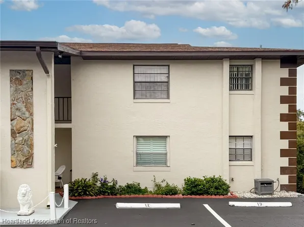 21 A Miracle Ave, Avon Park, FL 33825