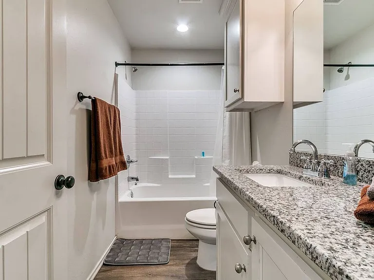 436 Chalk Hill Ct — Photo 29