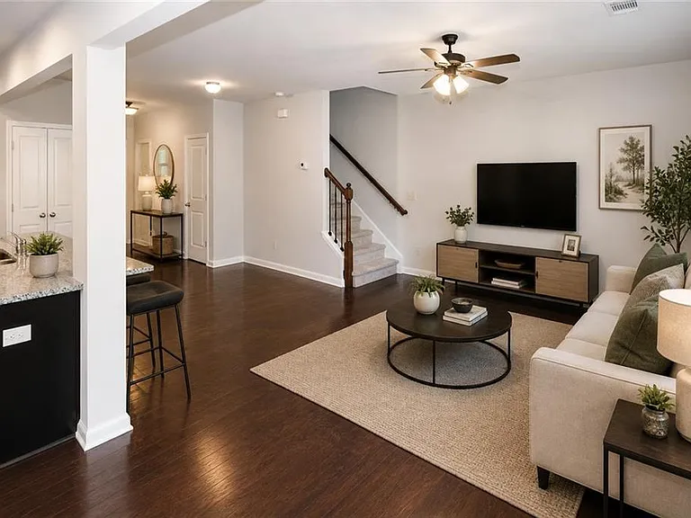 1415 Brookmere Way — Photo 4