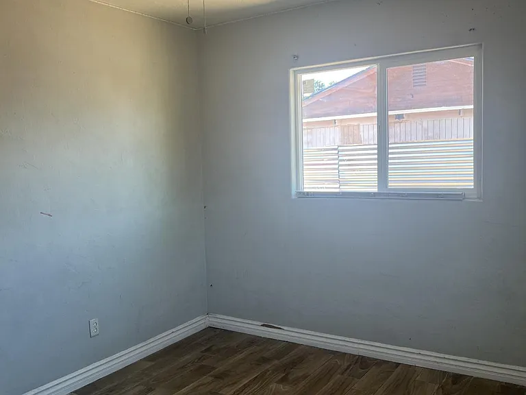 3543 E Yale St — Photo 7