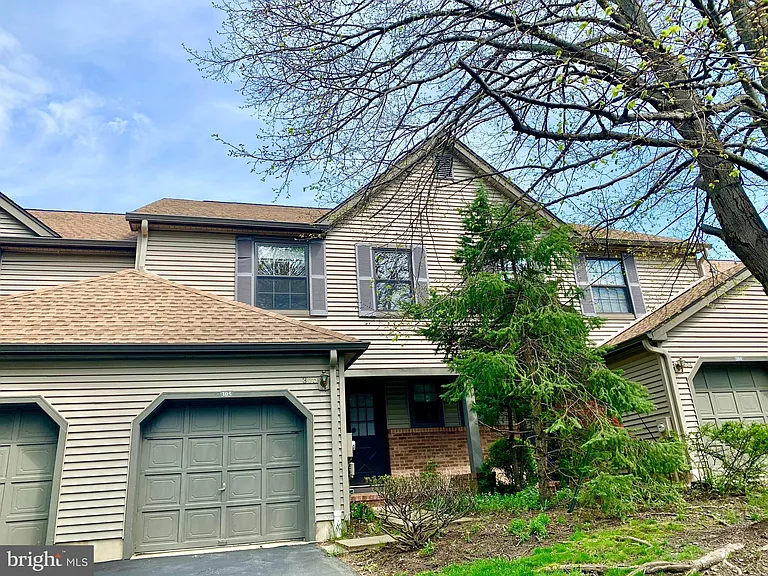 305 Marten Rd — Photo 1
