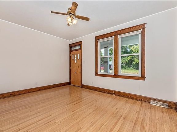 4th image of 234 Hager St