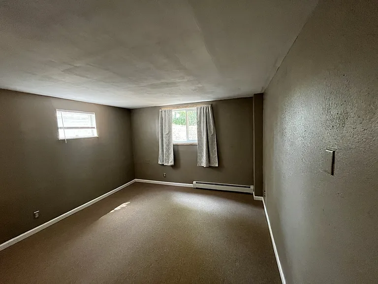 77 Auburn Rd #A — Photo 10