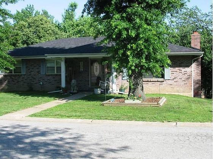 1st image of 137 Crescent Dr