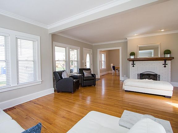 4th image of 23821 Cliff Dr
