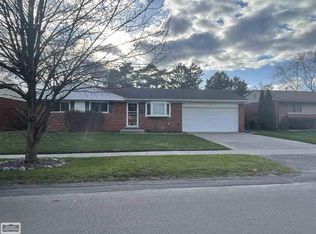 43267 Fortner Dr, Sterling Heights, MI 48313