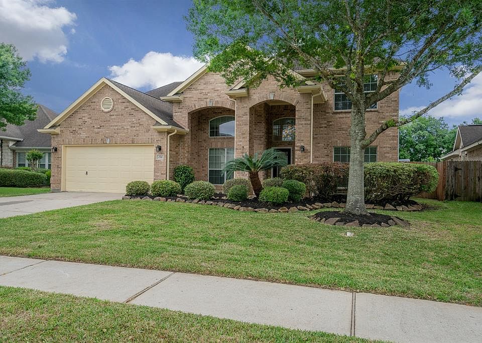 1st image of 294 Magnolia Estates Dr