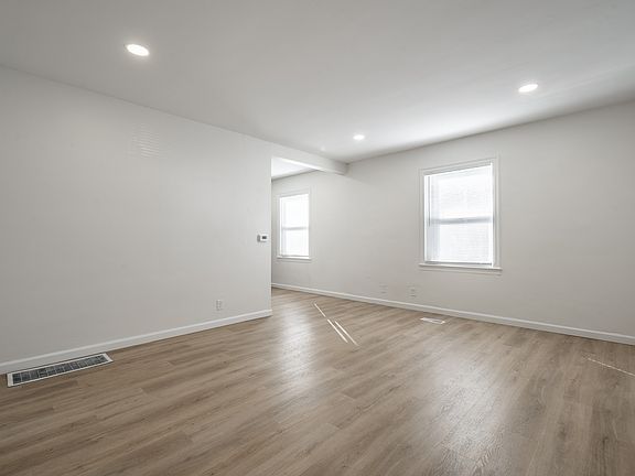 5th image of 4413 Crittenden Ave