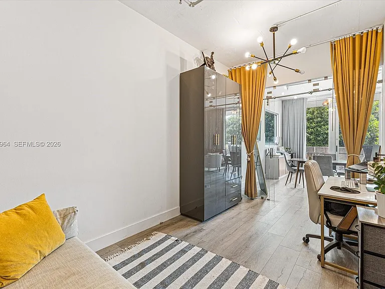 1700 Meridian Ave #203 — Photo 13