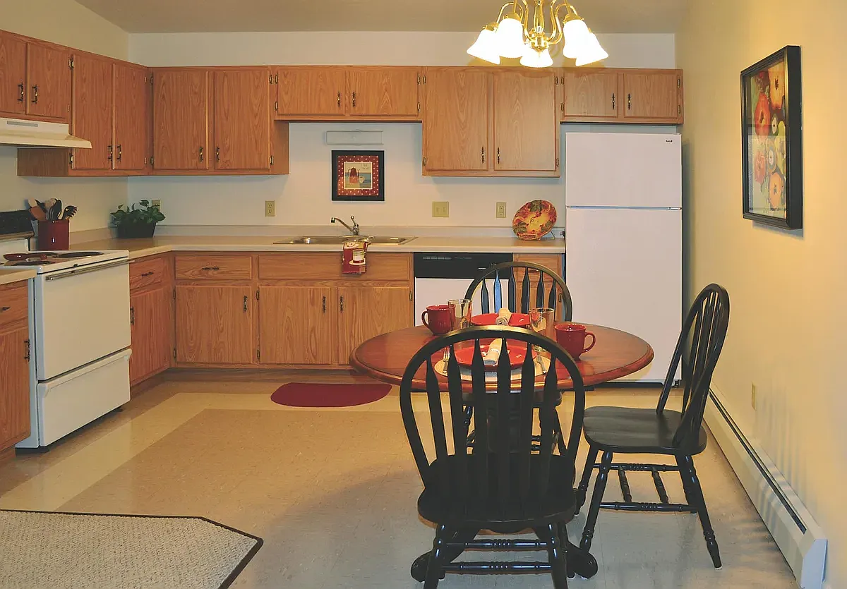 Southbrook Manor — Photo 2