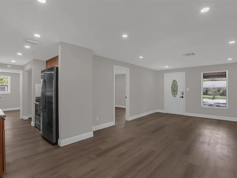 518 Lavon Dr — Photo 4