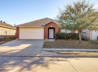 9005 Old Clydesdale Dr, Fort Worth, TX 76123