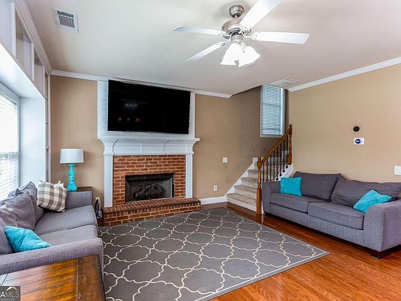 5th image of 1081 Ruby Way