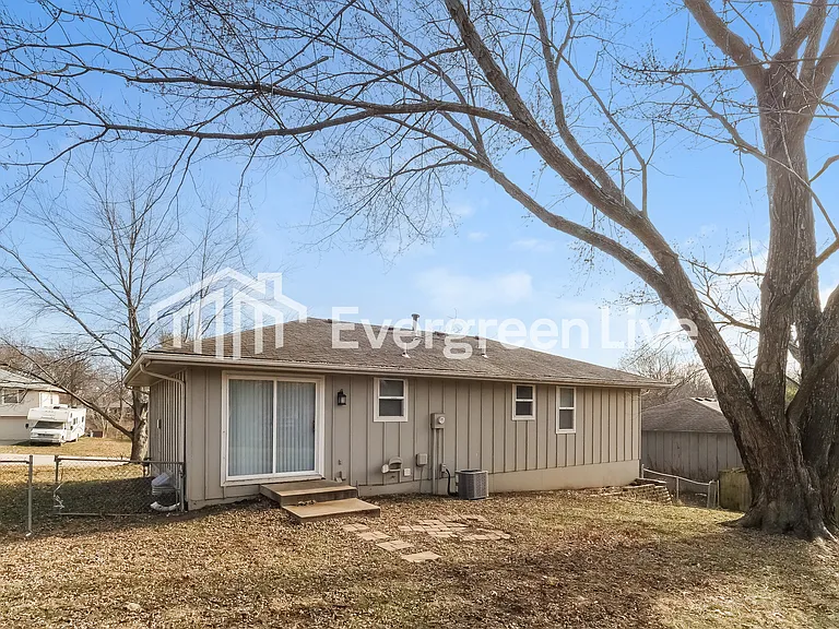 1109 NE 9th Street Ter — Photo 16