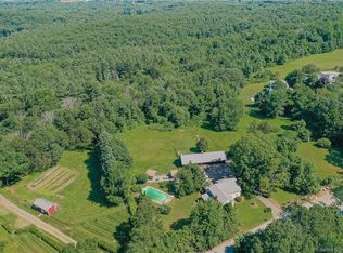 879 Neipsic Rd, Glastonbury, CT 06033