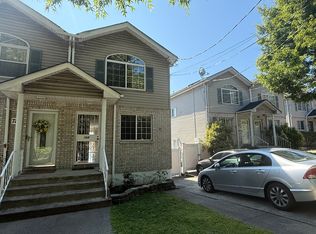 786 Richmond Rd, Staten Island, NY 10304