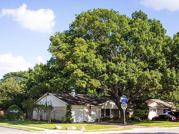 2nd image of 501 Dover Dr