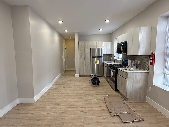 3rd image of 5608 Palisade Ave #1N