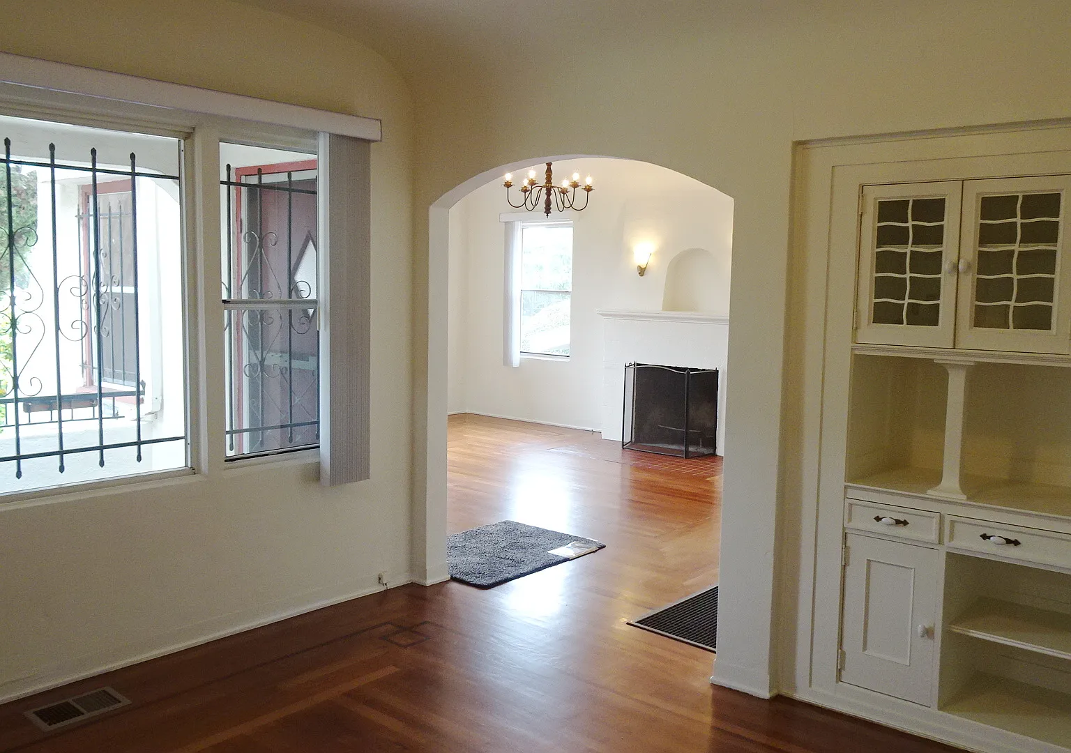 3 bed, 1200 sqft, $3,300 — Photo 4