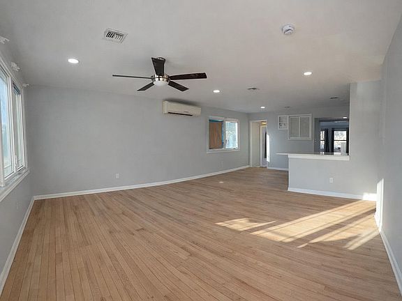 4th image of 30 Falmouth Rd