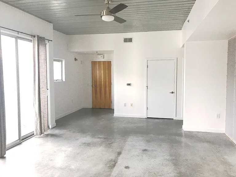 620 Glen Iris Dr NE #425 — Photo 5