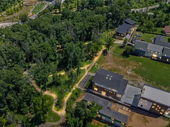 1128 Fillmore St, Bentonville, AR 72712
