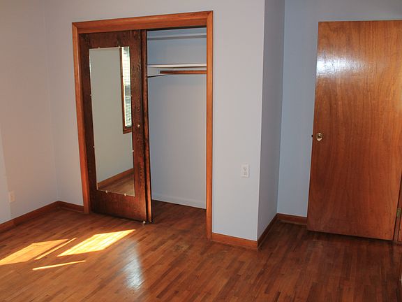 4th image of 111 S Hogoboom Dr
