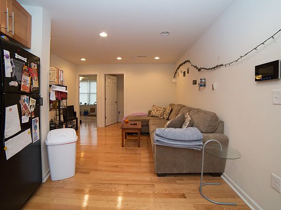 4th image of 3835-37 Lancaster Ave #2