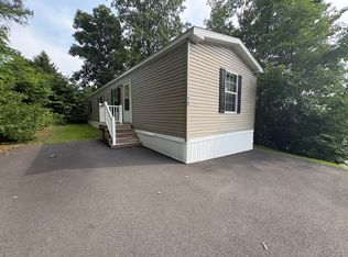 75 Mansfield Dr, Macungie, PA 18062
