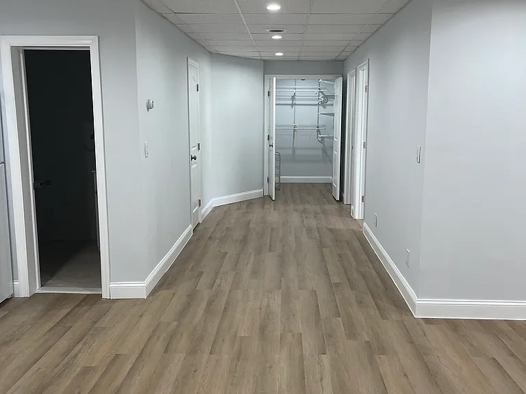 226 Macarthur Ave — Photo 10