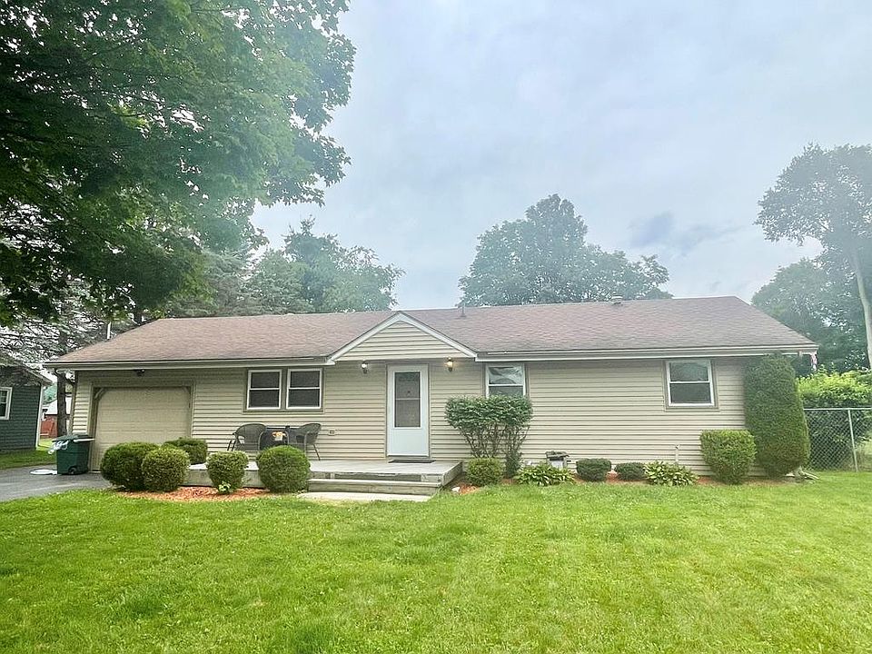 1st image of 54 Belaire Dr