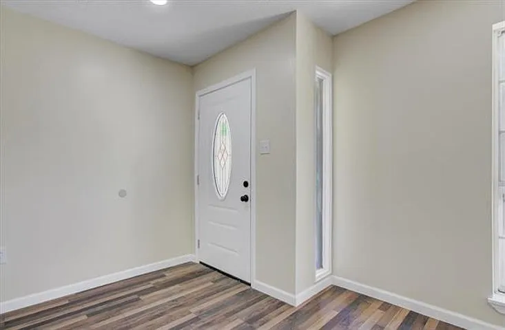 4327 McFarland Cir — Photo 7