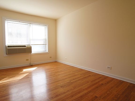 2nd image of 1850 N Humboldt Blvd #751