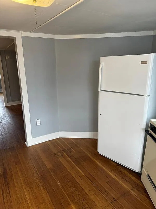 1 bed, 1.0 bath, $850 — Photo 4
