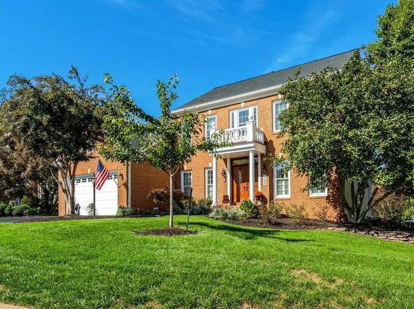 47788 Saulty Dr, Sterling, VA 20165