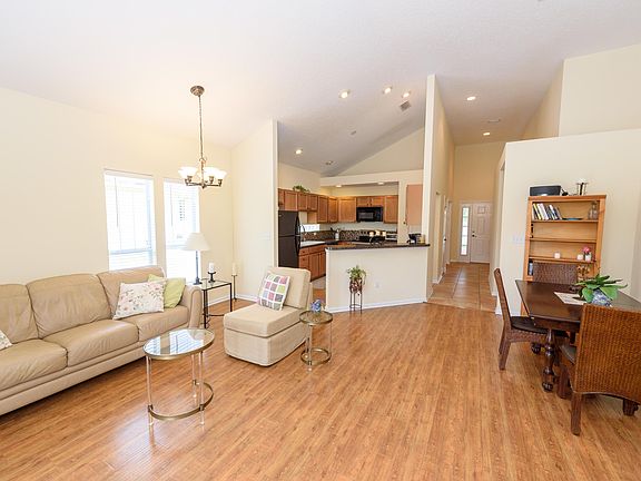 4th image of 188 N Churchill Dr