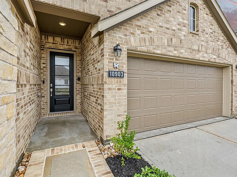 10903 Tropical Queen Ln — Photo 5