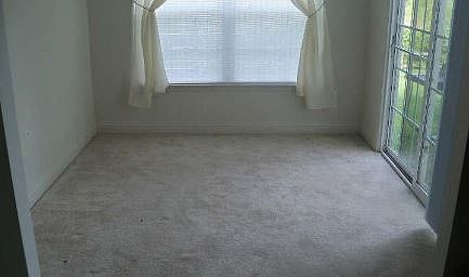 3rd image of 303 Old Squaw Ct