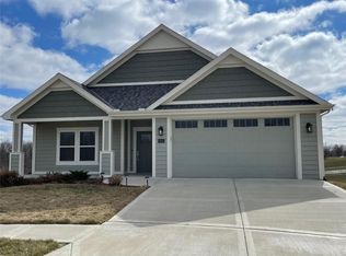 6925 NE 70th St, Kansas City, MO 64119