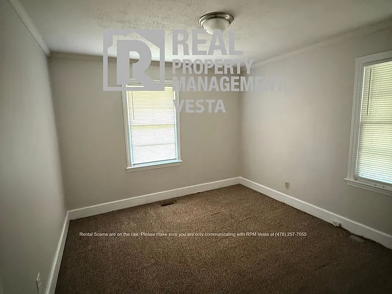 1253 W Grenada Ter — Photo 5