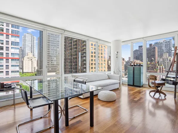 250 E 53rd St APT 1402, New York, NY 10022
