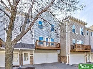 18195 Hayes Ct, Omaha, NE 68135
